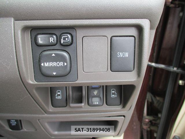 Toyota SIENTA 2012-02 7394072-18