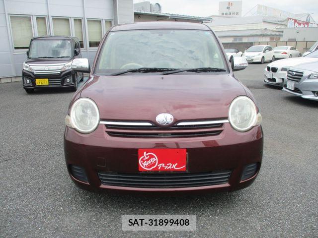 Toyota SIENTA 2012-02 7394072-3
