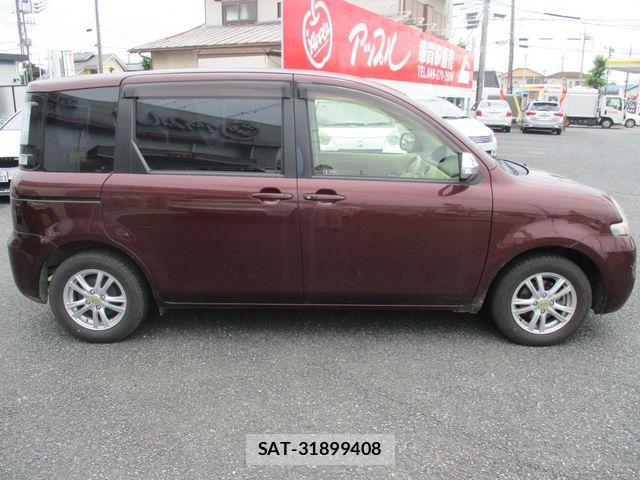 Toyota SIENTA 2012-02 7394072-6