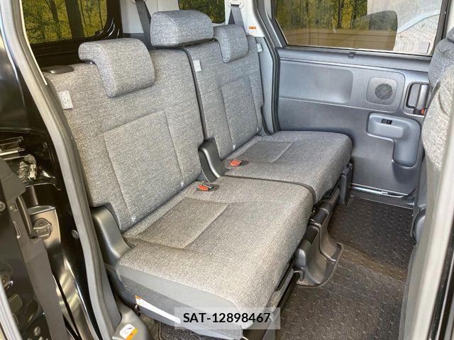 Toyota SIENTA 2024-06 7394057-8