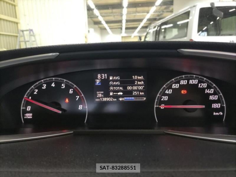 Toyota SIENTA 2015-10 7396458-5