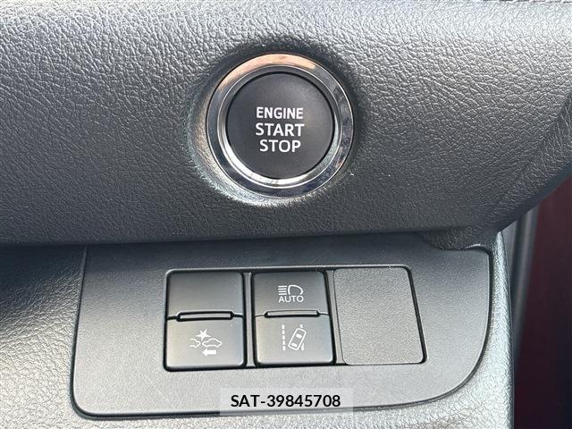 Toyota SIENTA 2022-03 7457733-12