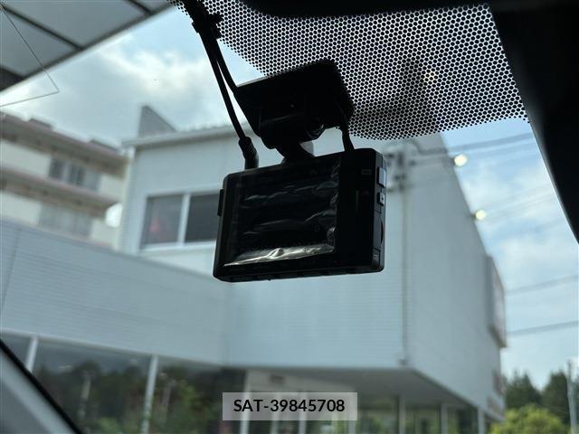 Toyota SIENTA 2022-03 7457733-14