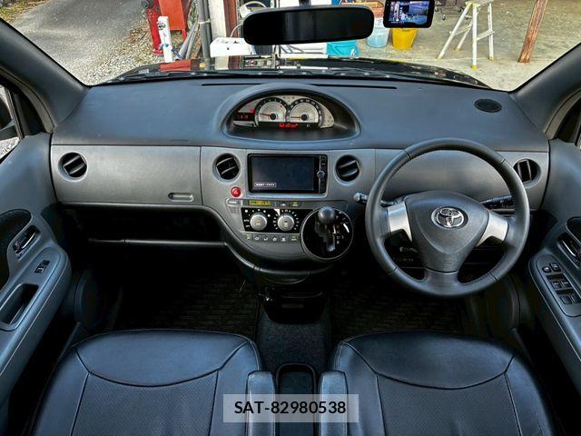 Toyota SIENTA 2013-12 7457773-19