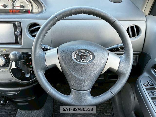 Toyota SIENTA 2013-12 7457773-20