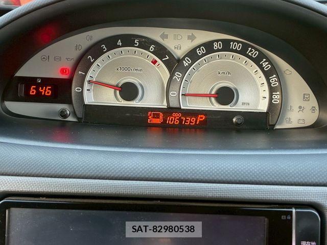 Toyota SIENTA 2013-12 7457773-26
