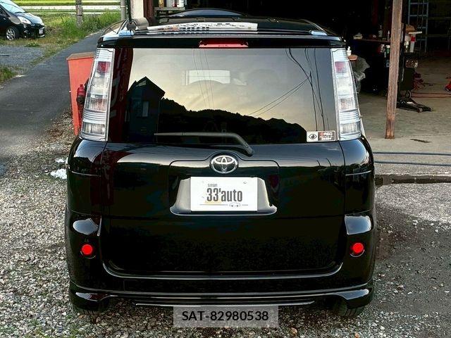 Toyota SIENTA 2013-12 7457773-5
