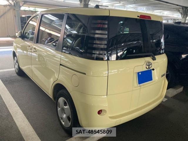 Toyota SIENTA 2006-03 7457776-3