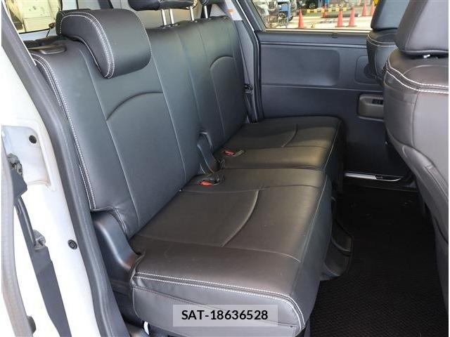 Toyota SIENTA 2025-03 7457729-12