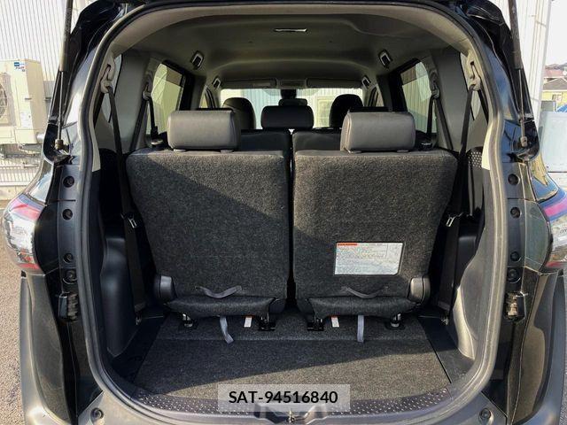 Toyota SIENTA 2018-02 7457747-10