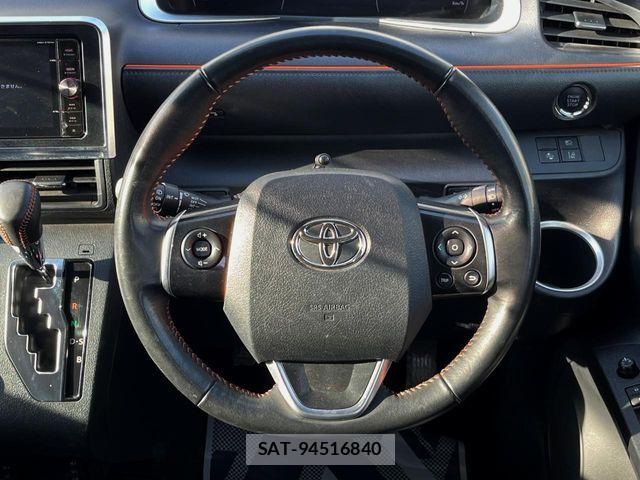 Toyota SIENTA 2018-02 7457747-11