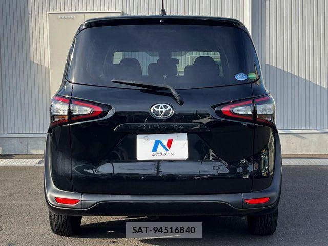 Toyota SIENTA 2018-02 7457747-15