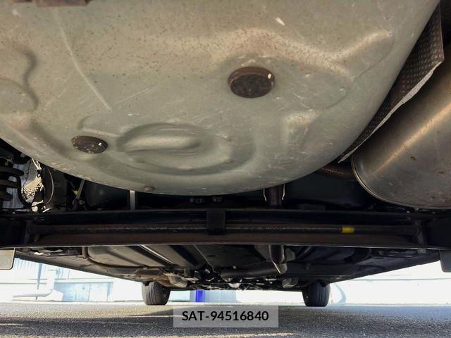 Toyota SIENTA 2018-02 7457747-18