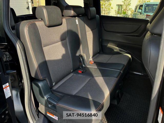 Toyota SIENTA 2018-02 7457747-8