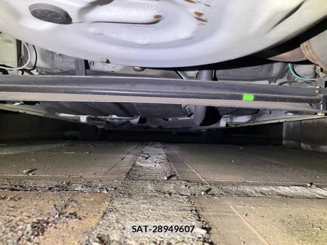 Toyota SIENTA 2003-11 7457783-4