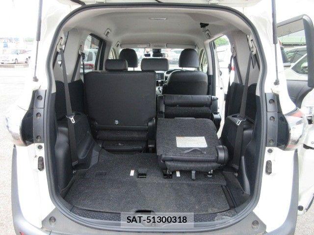 Toyota SIENTA 2018-05 7457746-21