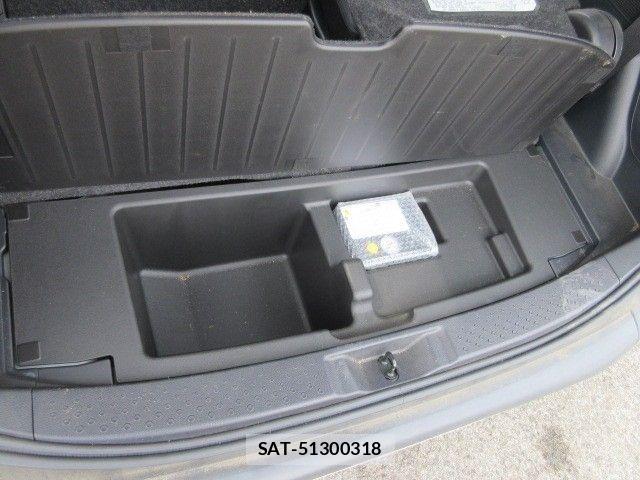 Toyota SIENTA 2018-05 7457746-23