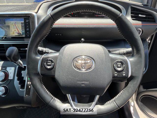 Toyota SIENTA 2019-11 7457743-11