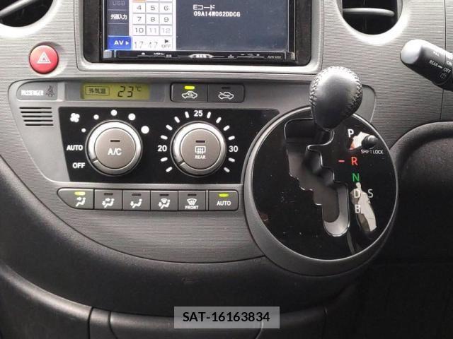 Toyota SIENTA 2014-05 7457768-15
