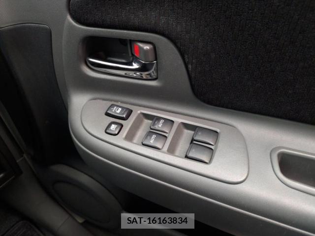 Toyota SIENTA 2014-05 7457768-19