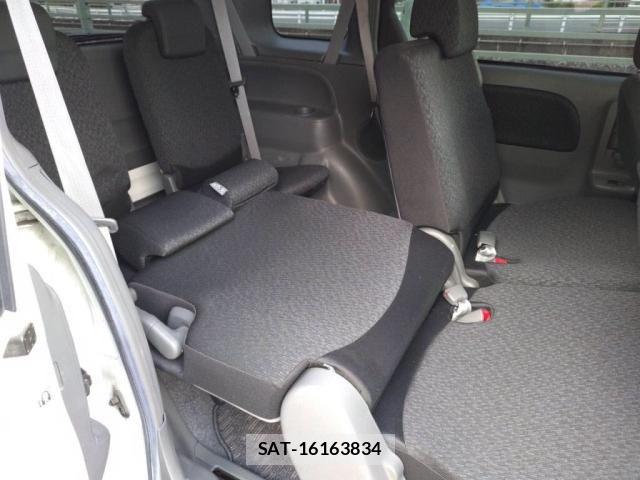 Toyota SIENTA 2014-05 7457768-21