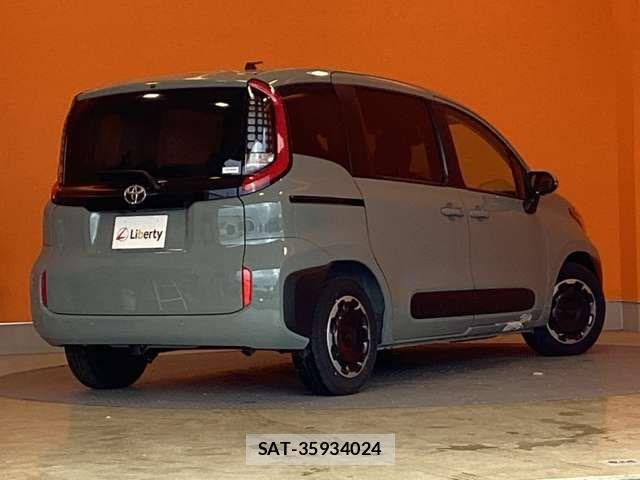 Toyota SIENTA 2025-02 7457722-12