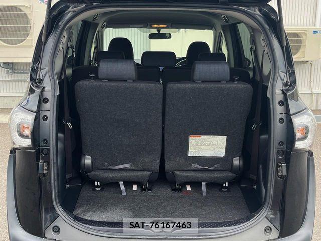 Toyota SIENTA 2018-02 7457757-10