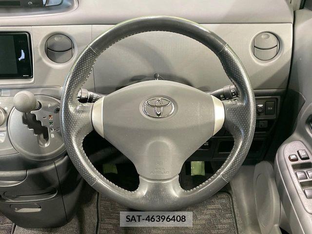 Toyota SIENTA 2012-02 7457770-10