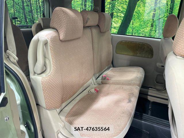 Toyota SIENTA 2011-09 7457771-9