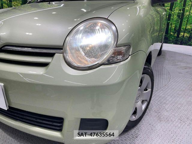 Toyota SIENTA 2011-09 7457771-13