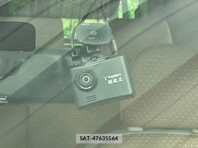Toyota SIENTA 2011-09 7457771-7