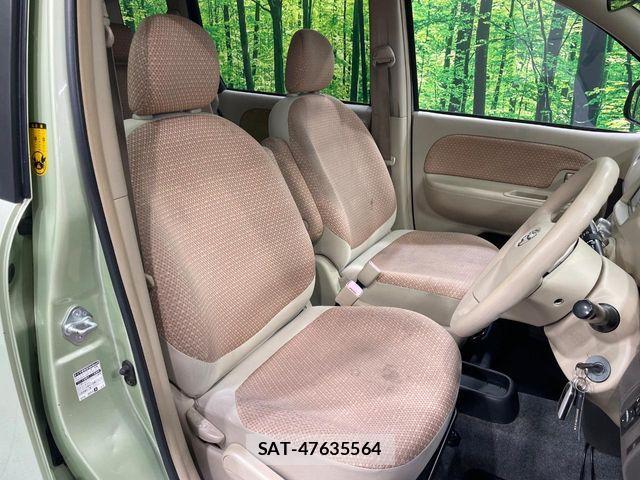 Toyota SIENTA 2011-09 7457771-8