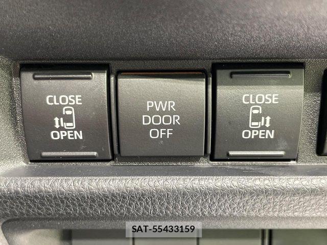 Toyota SIENTA 2022-09 7457726-4