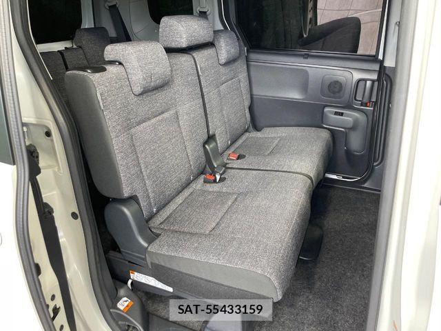 Toyota SIENTA 2022-09 7457726-8