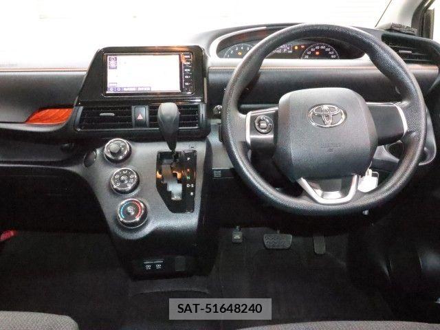 Toyota SIENTA 2019-07 7457753-2