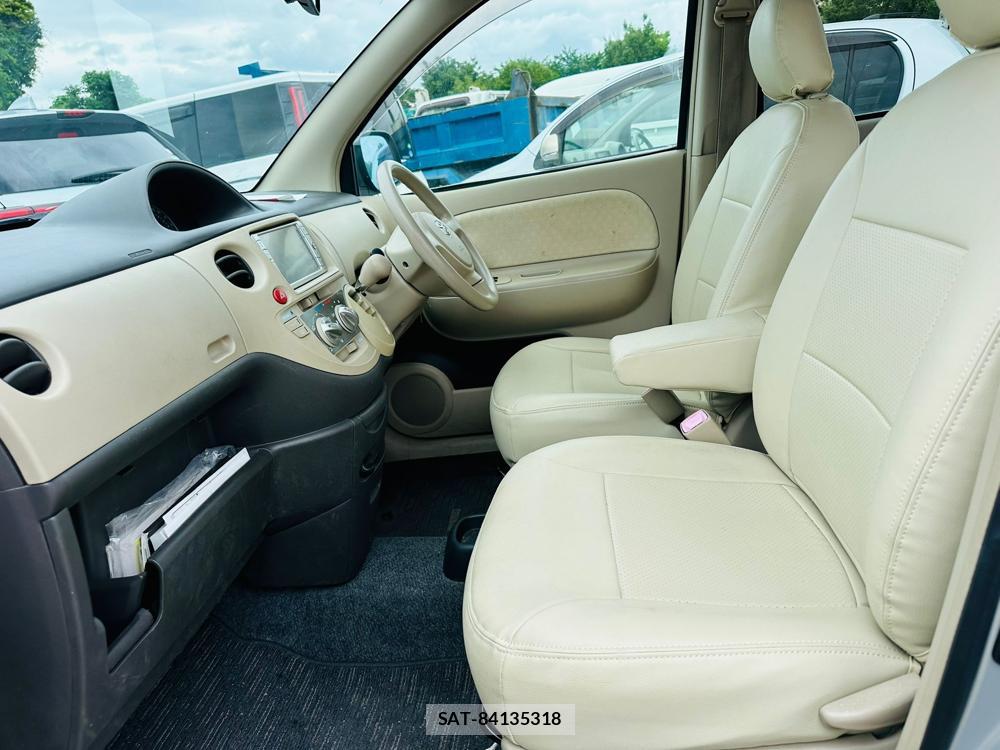 Toyota SIENTA 2010-03 7367373-10