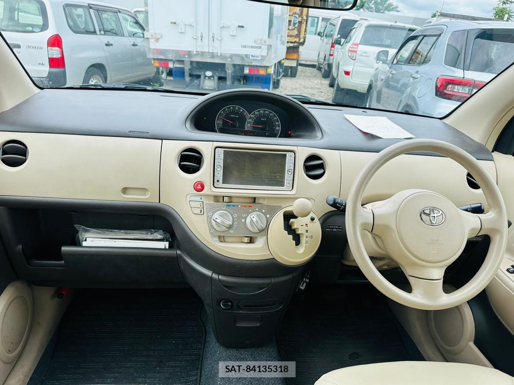Toyota SIENTA 2010-03 7367373-12