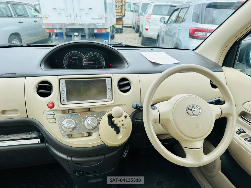 Toyota SIENTA 2010-03 7367373-13