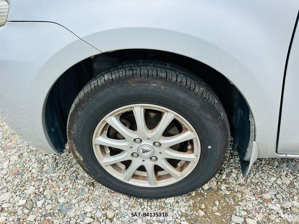 Toyota SIENTA 2010-03 7367373-29