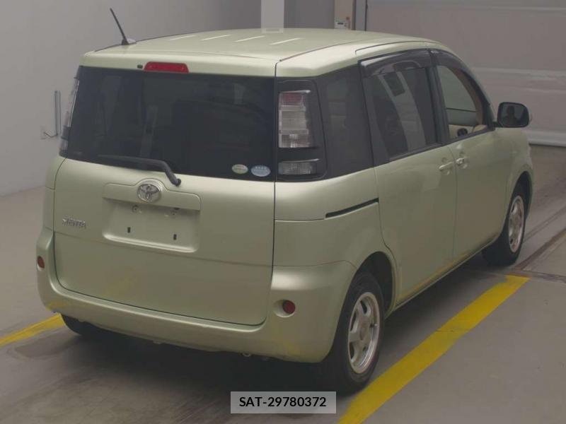 Toyota SIENTA 2011-10 7491216-1