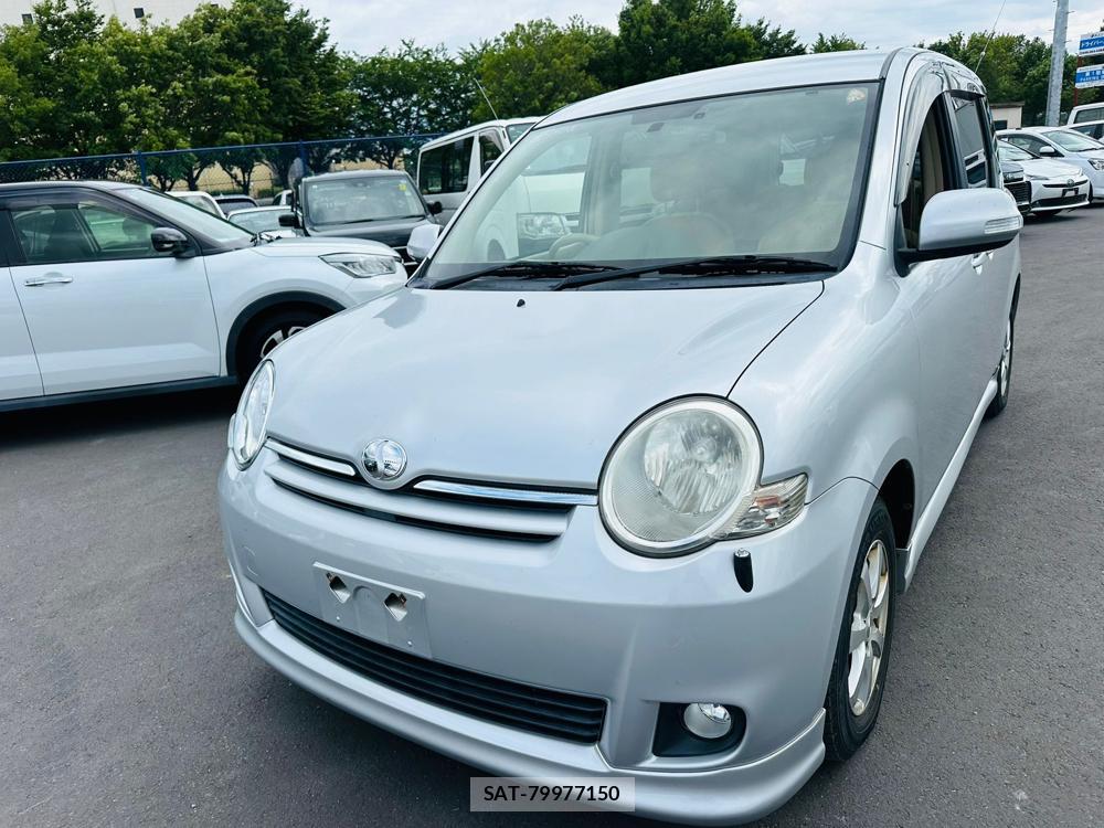 Toyota SIENTA 2011-10 7367375-0