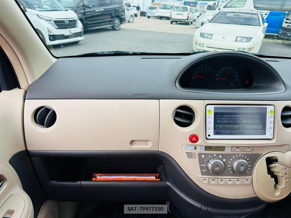 Toyota SIENTA 2011-10 7367375-17