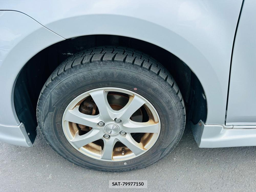 Toyota SIENTA 2011-10 7367375-27