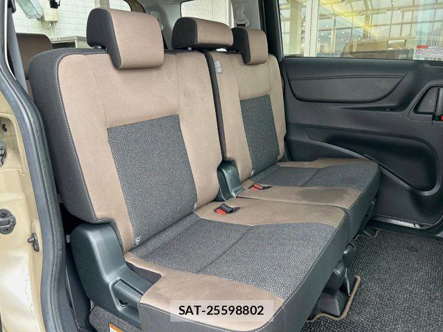 Toyota SIENTA 2021-05 7510030-10