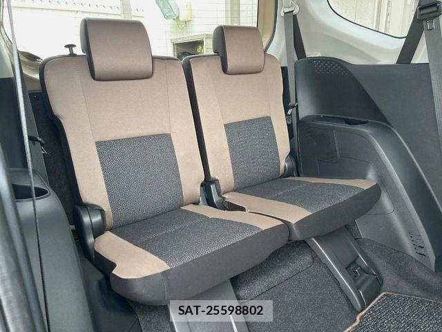 Toyota SIENTA 2021-05 7510030-11