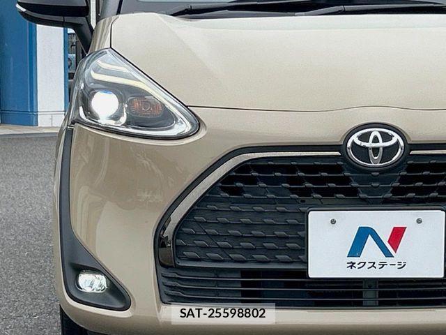 Toyota SIENTA 2021-05 7510030-12