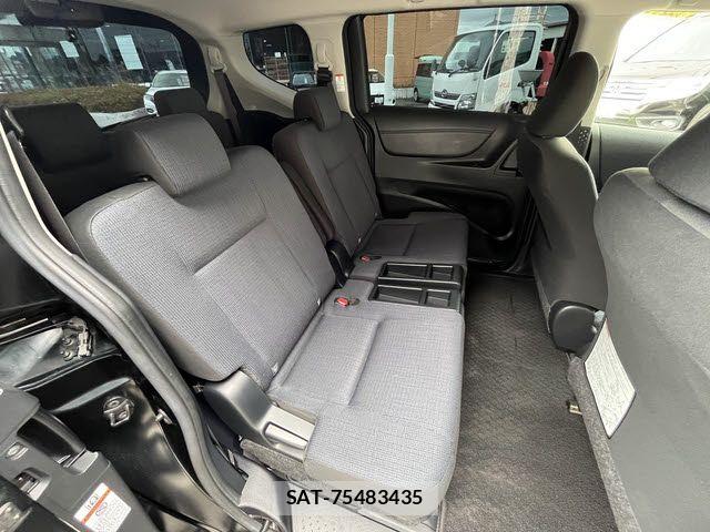 Toyota SIENTA 2016-10 7502809-9