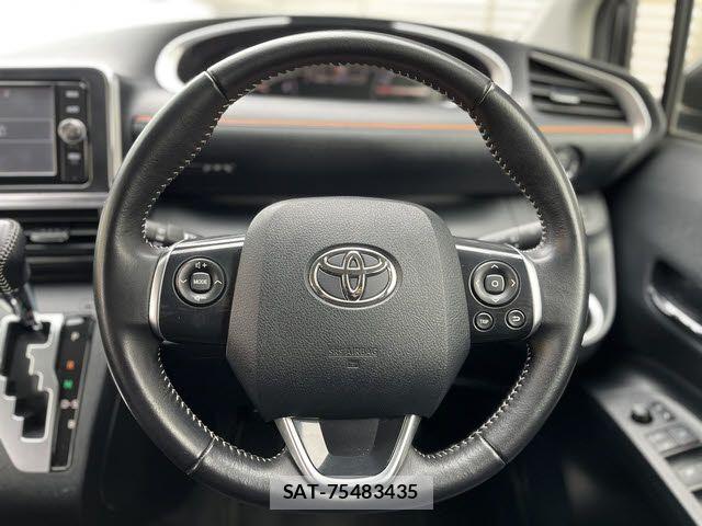 Toyota SIENTA 2016-10 7502809-13