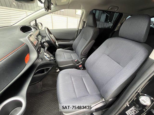 Toyota SIENTA 2016-10 7502809-18