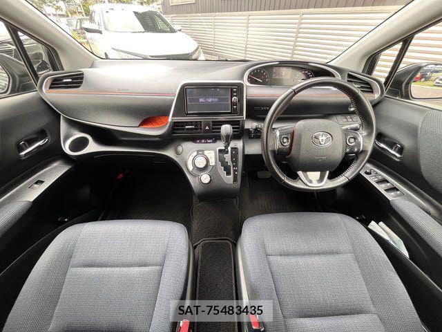 Toyota SIENTA 2016-10 7502809-1